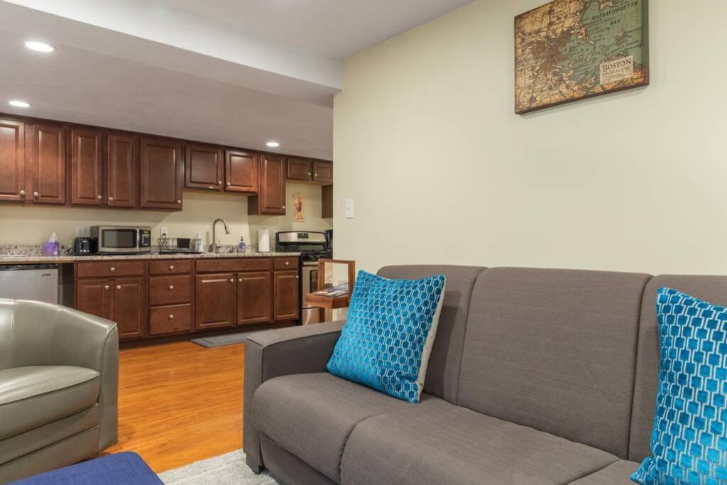 Ferienwohnung Parking - Private Entrance - King Beds Boston Exterior foto